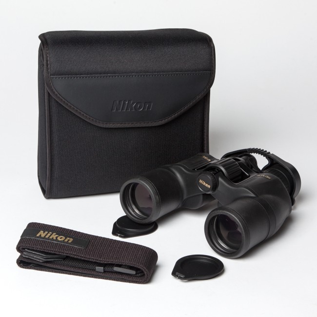 Бинокль Nikon Aculon A211 8-18x42 Бинокль Nikon Aculon A211 8-18x42