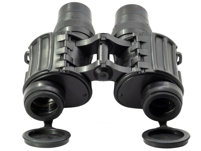 Бинокль КОМЗ БПОс 7x30 с сеткой Бинокль КОМЗ БПОс 7x30 с сеткой