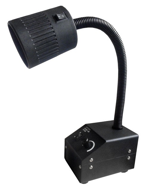 Внешний осветитель с галогенной лампой 15 Вт