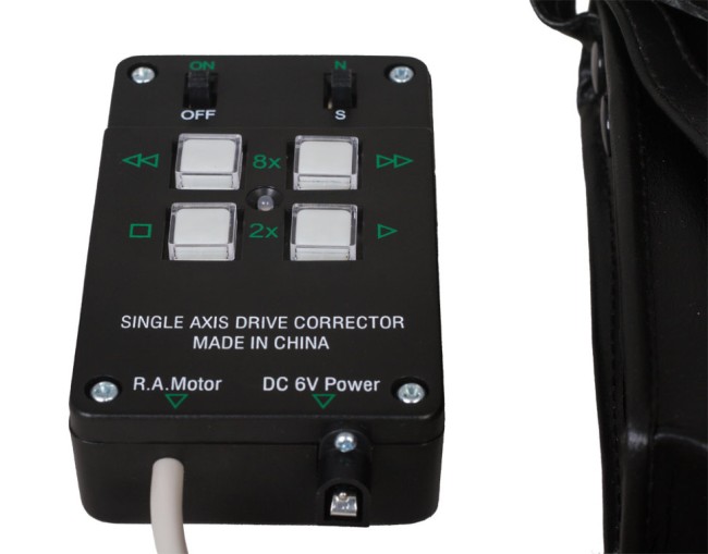 Электропривод часовой оси Sky-Watcher для монтировки EQ3 (с пультом) Электропривод часовой оси Sky-Watcher для монтировки EQ3 (с пультом)