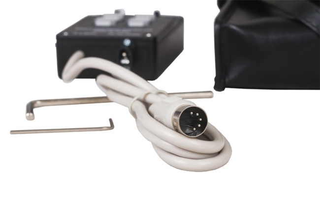 Электропривод часовой оси Sky-Watcher для монтировки EQ3 (с пультом) Электропривод часовой оси Sky-Watcher для монтировки EQ3 (с пультом)