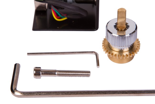 Электропривод часовой оси Sky-Watcher для монтировки EQ5 (с пультом) Электропривод часовой оси Sky-Watcher для монтировки EQ5 (с пультом)