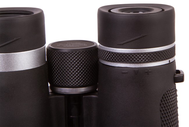 Бинокль Konus Woodland 10x42