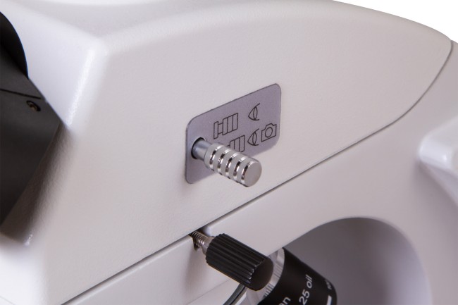 Микроскоп цифровой Levenhuk MED D45T LCD, тринокулярный