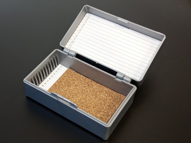 Штатив-бокс Минимед для хранения предметных стекол на 12 шт Штатив-бокс Минимед для хранения предметных стекол на 12 шт