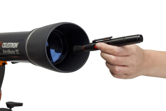 Карандаш для чистки оптики Celestron LensPen Карандаш для чистки оптики Celestron LensPen