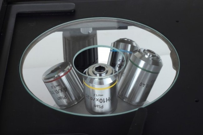 Цифровой микроскоп Альтами ИНВЕРТ 3 с люм. блоком (BG) Цифровой микроскоп Альтами ИНВЕРТ 3 с люм. блоком (BG)