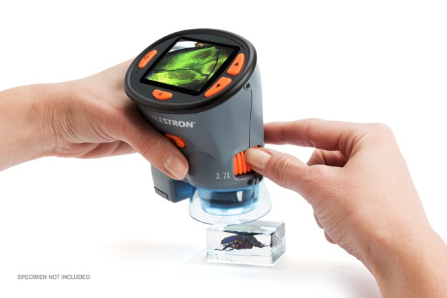 Портативный цифровой микроскоп Celestron с LCD-экраном Портативный цифровой микроскоп Celestron с LCD-экраном