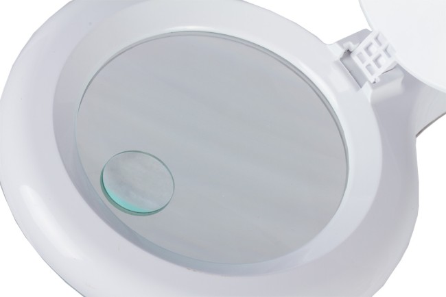 Лупа настольная Bresser 2х/4x, 100 мм, с подсветкой Лупа настольная Bresser 2х/4x, 100 мм, с подсветкой